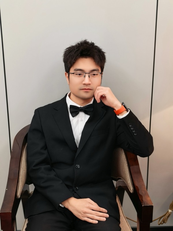 Liuwei Xu